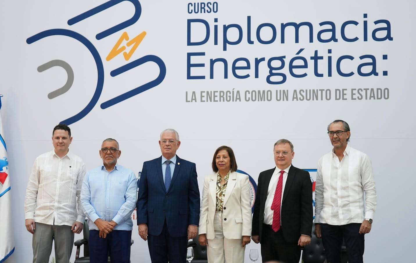 MEM e INESDYC inician 2do. curso sobre Diplomacia Energética
