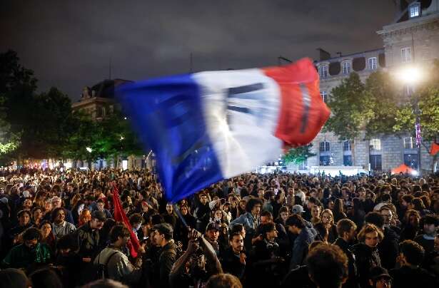 La izquierda y Macron dan sorpresa en las legislativas