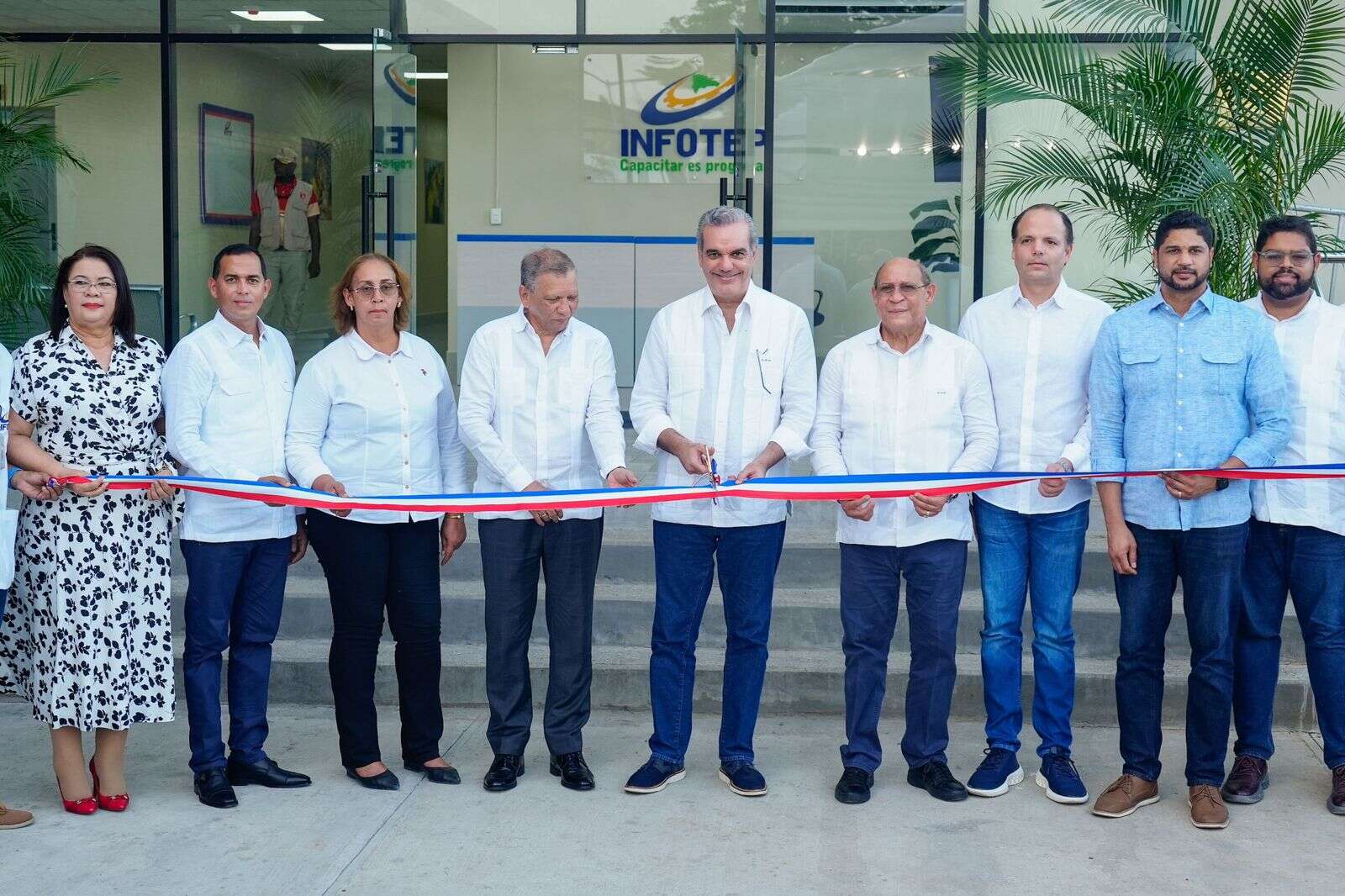 Abinader inaugura Centro Tecnológico Peña Gómez del INFOTEP en Haina