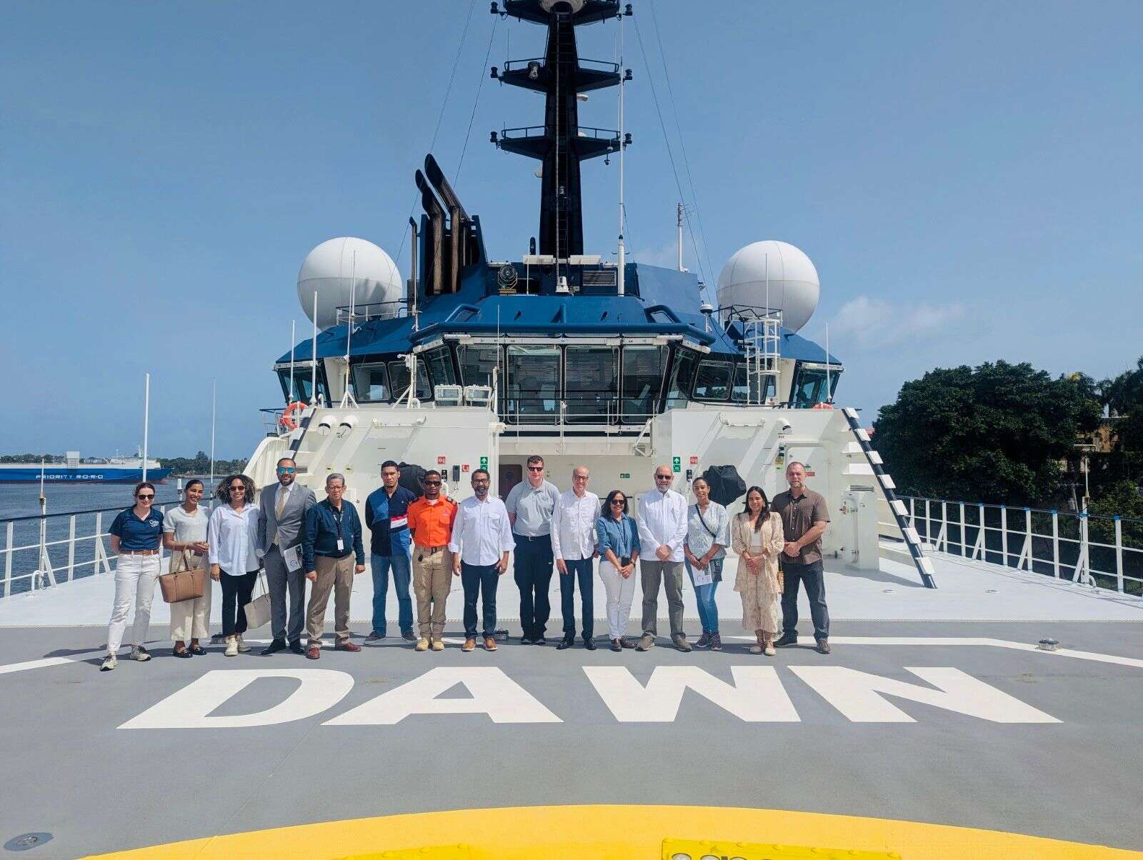 Comisión Nacional de Emergencias recibe al buque humanitario “MV Dawn” de GSD