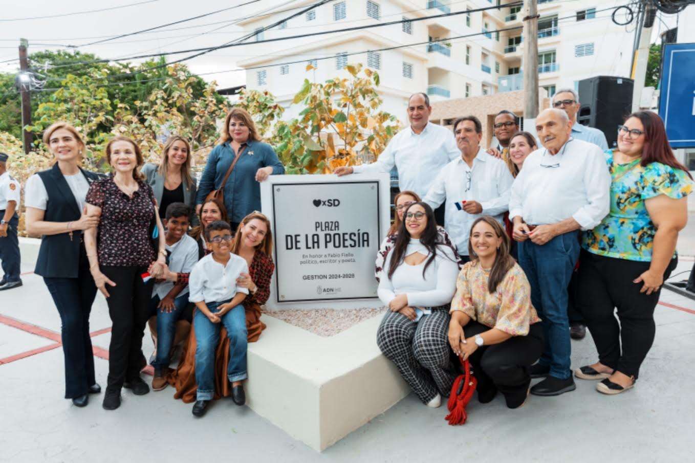 Alcaldía del Distrito Nacional rescata plaza en honor a Fabio Fiallo
