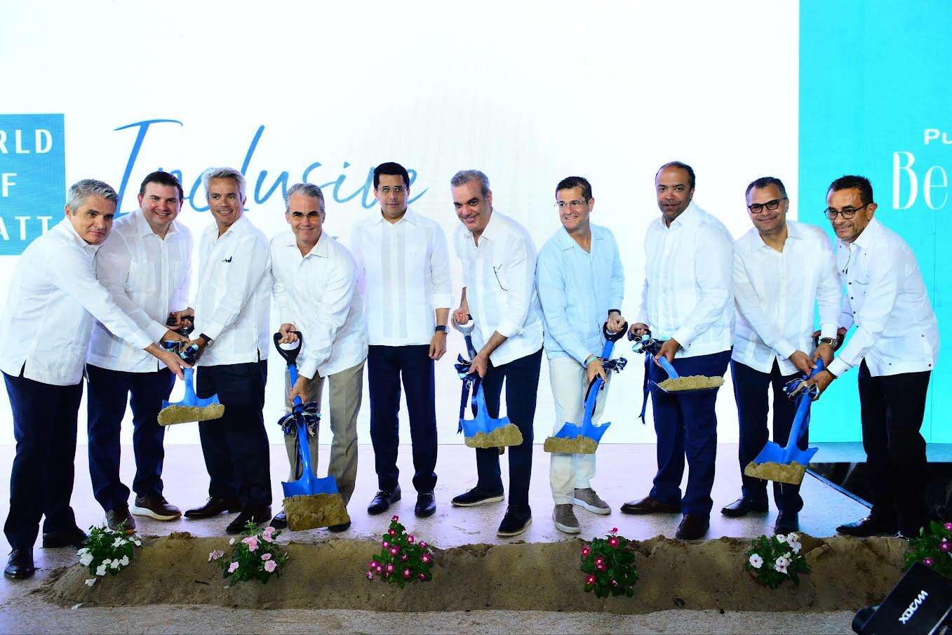 Abinader inaugura Punta Bergantín con primer picazo del Hyatt Zilara