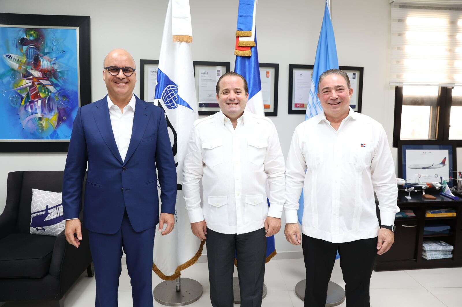 Ministro Paliza encabeza toma de posesión del nuevo director del IDAC Igor Rodríguez