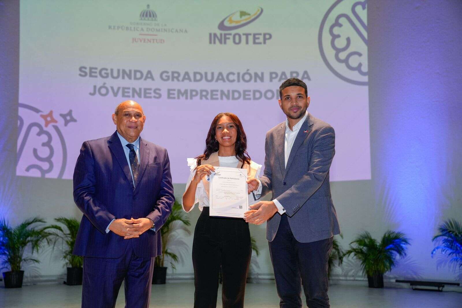 INFOTEP certifica 600 jóvenes del programa de Emprendimiento del Ministerio de la Juventud.