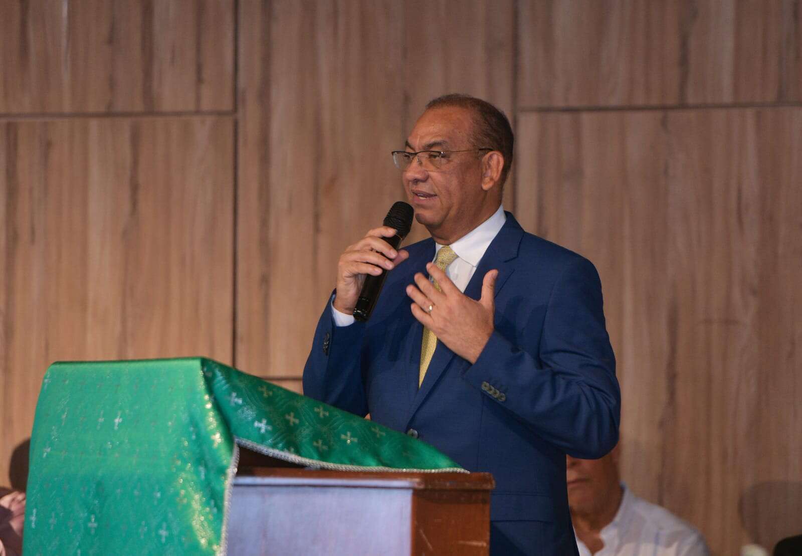 Deligne Ascención llama a servidores de MOPC a tener humildad en el ejercicio de sus funciones