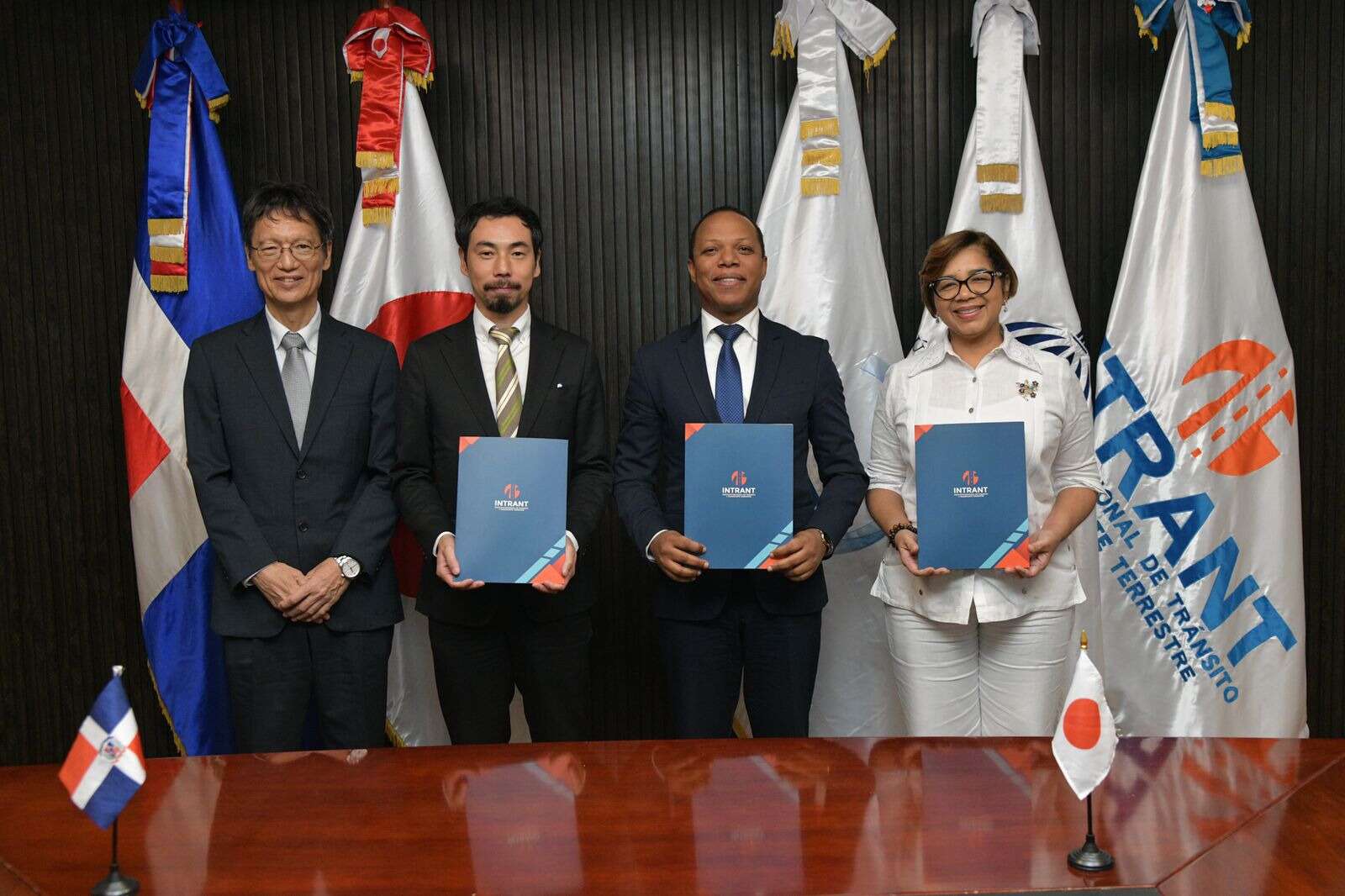 INTRANT y Agencia de Cooperación del Japón (JICA) firman acuerdo para buscar solución al tránsito