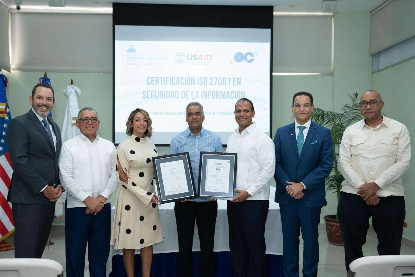 Ministerio de Energía y Minas y Organismo Coordinador reciben primera certificación ISO 27001 en ciberseguridad.