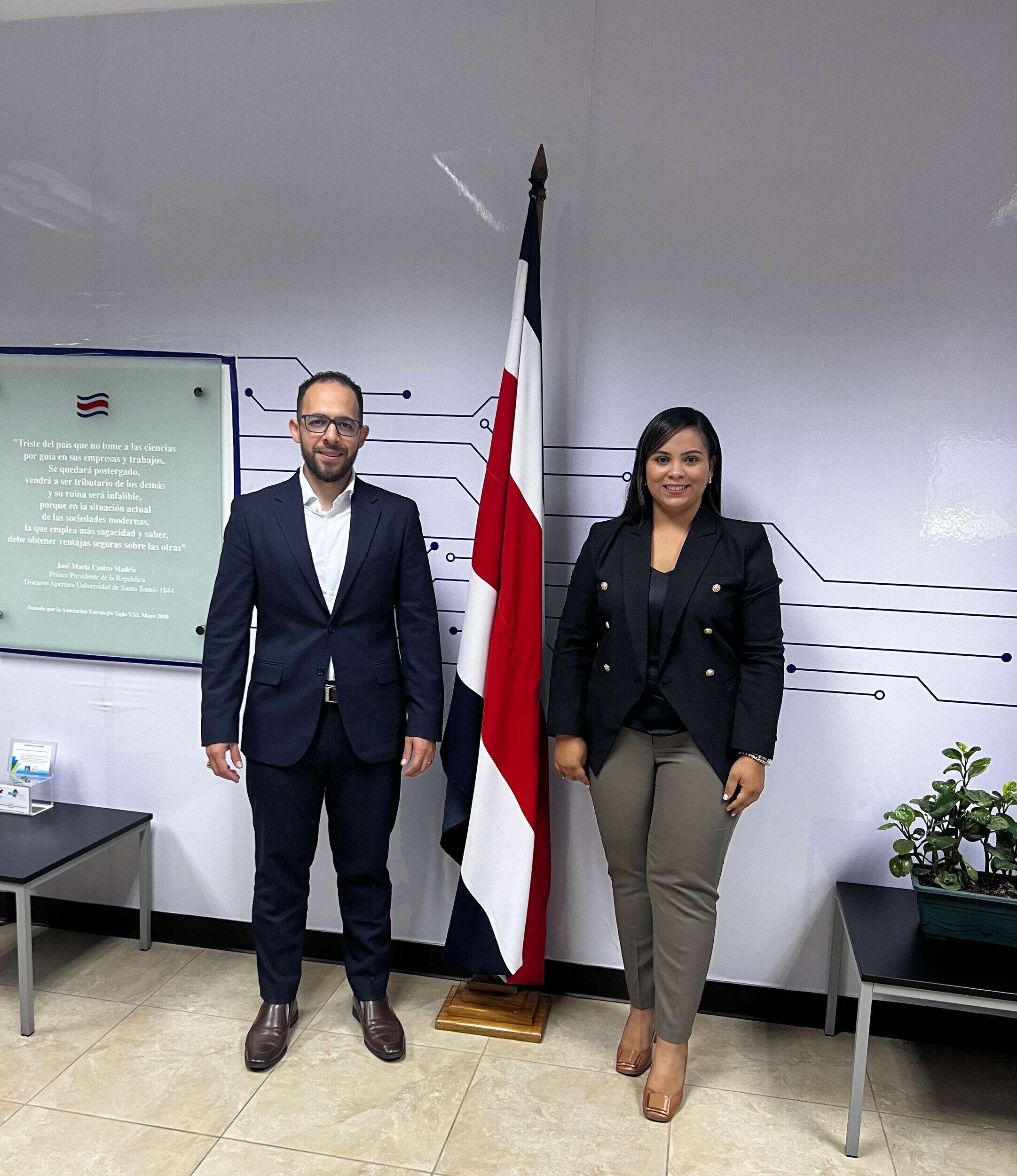 RD avanza en lograr servicios digitales transfronterizos, a través del uso de la firma digital