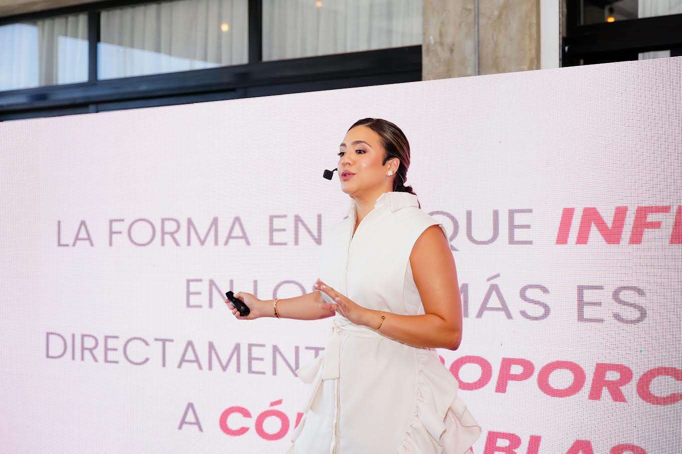 La comunicación da libertad, Francina Corona explica el alto precio de no saber comunicar.