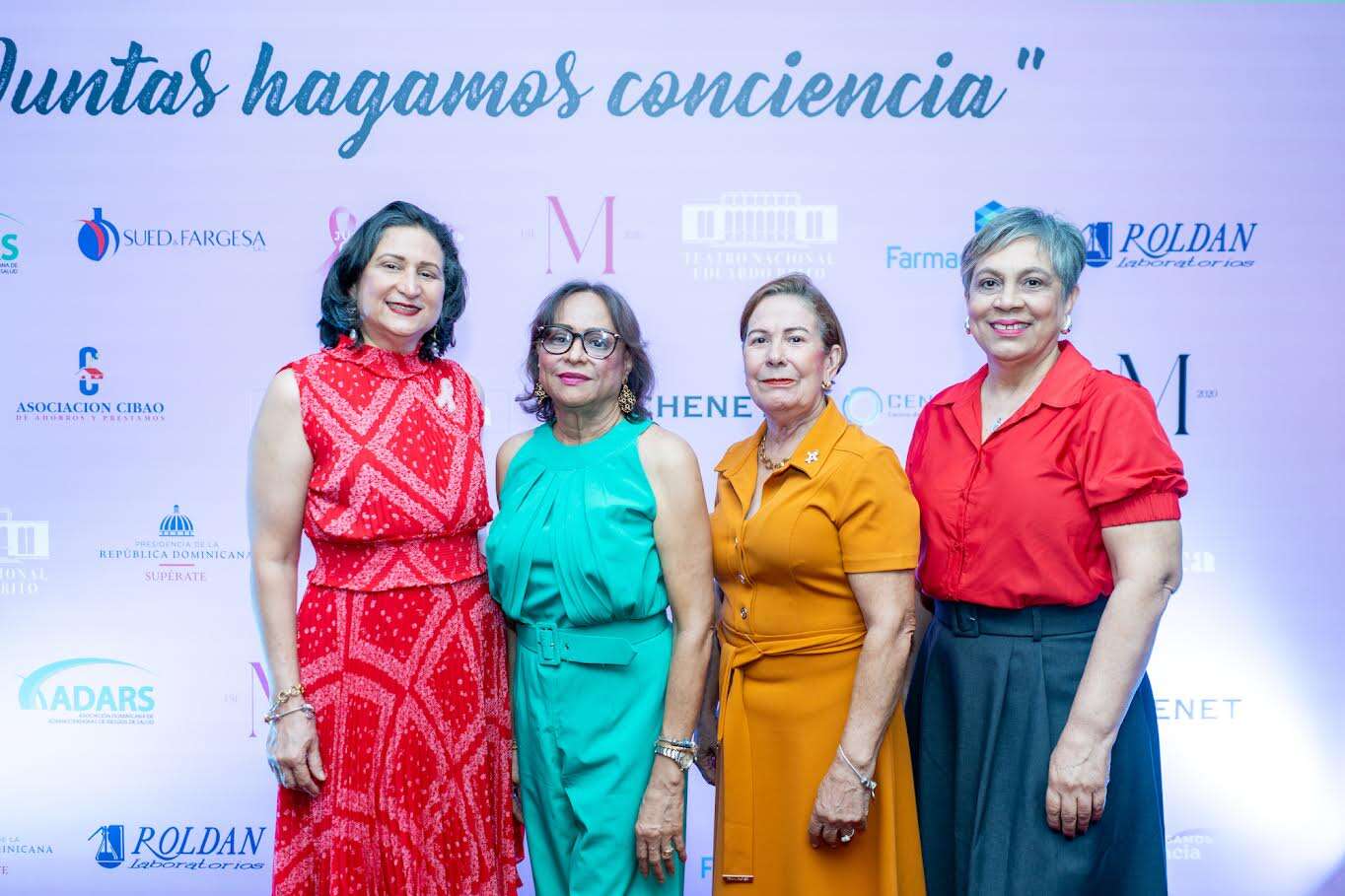 La plataforma Mujeres que Inspiran realiza conferencia 