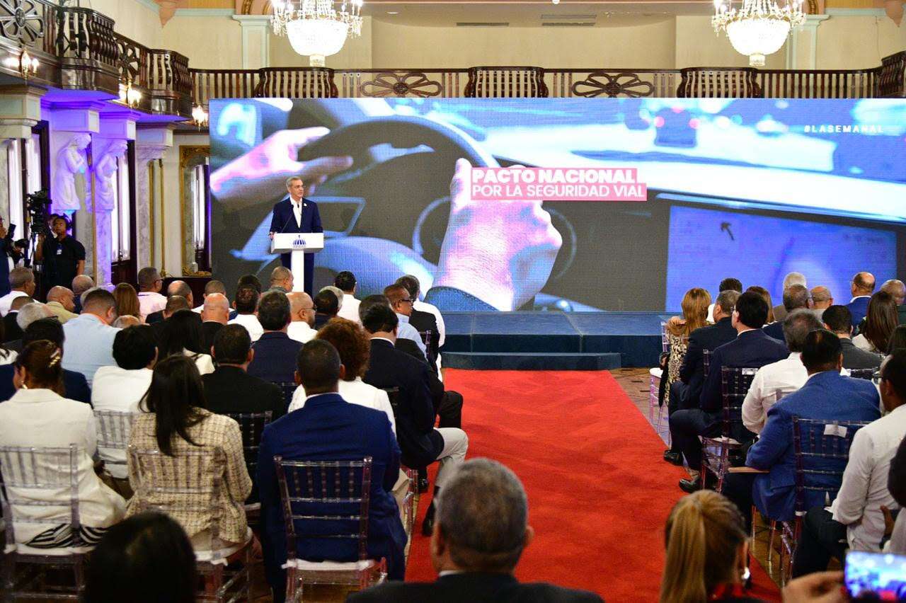 121 entidades firman Pacto Nacional por la Seguridad Vial