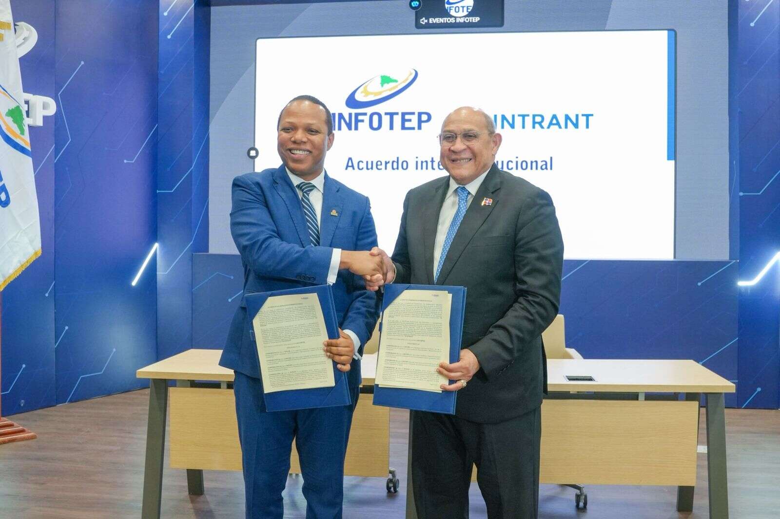 INTRANT e INFOTEP capacitarán a choferes y motoristas en manejo responsable