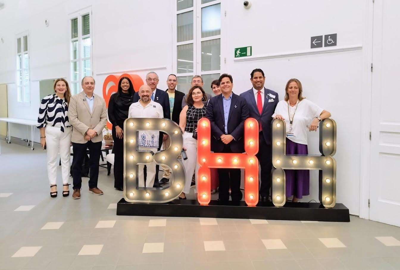 Consulado dominicano en Barcelona promueve liderazgo en manufactura en el Barcelona Health Hub