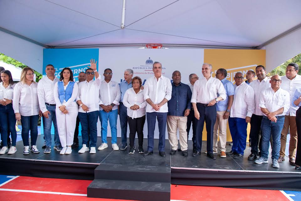 Presidente Abinader encabeza Jornada de Inclusión Social en Pedro Brand