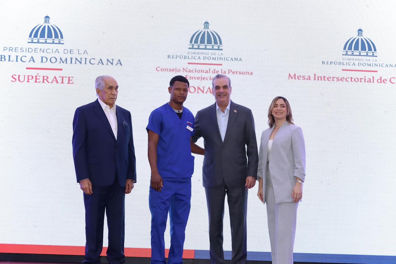 Supérate impulsa el Plan Nacional de Cuidados con 100 nuevos pasantes