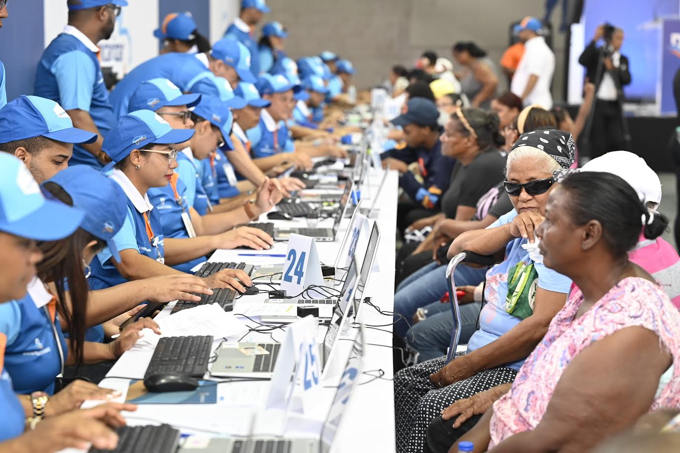 Banreservas celebra novena jornada de bancarización en el barrio Capotillo