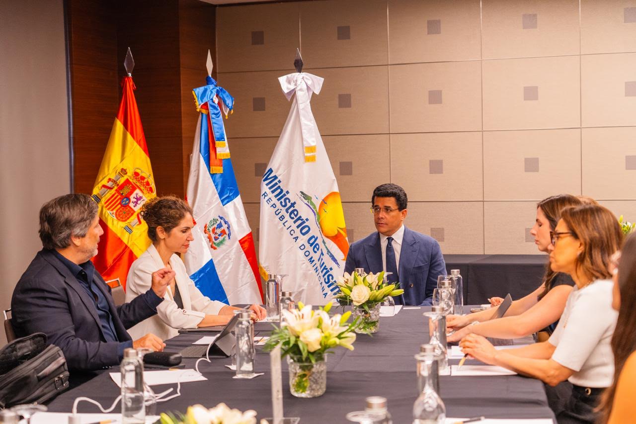 W2fly suma 18 vuelos desde Madrid y Portugal en su programación.