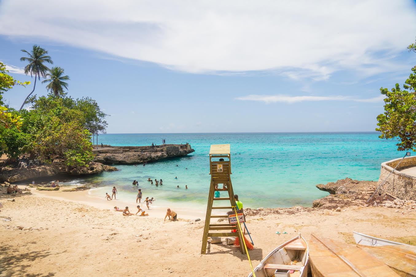 Collado recorre parque submarino La Caleta e informa entrega en 30 días.