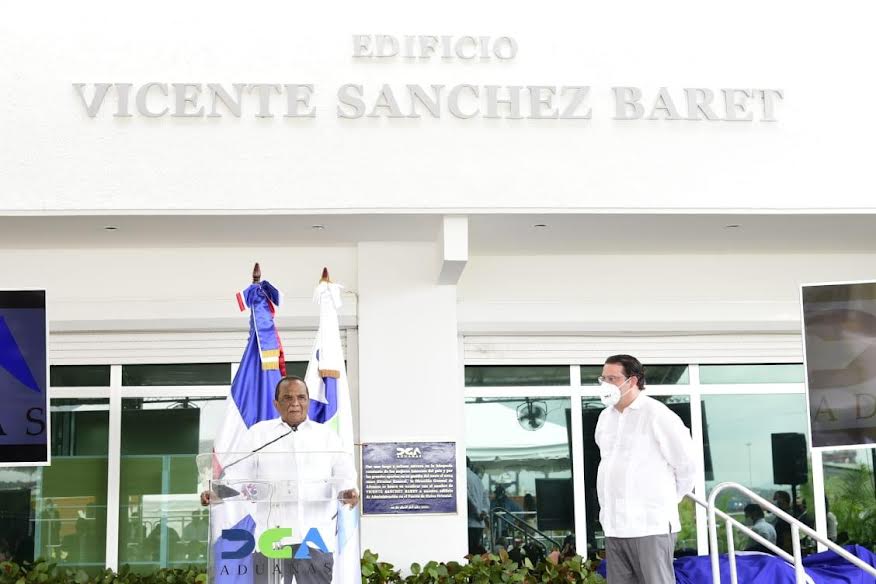 Yayo Sanz Lovatón resalta legado de Vicente Sánchez Baret en Aduanas