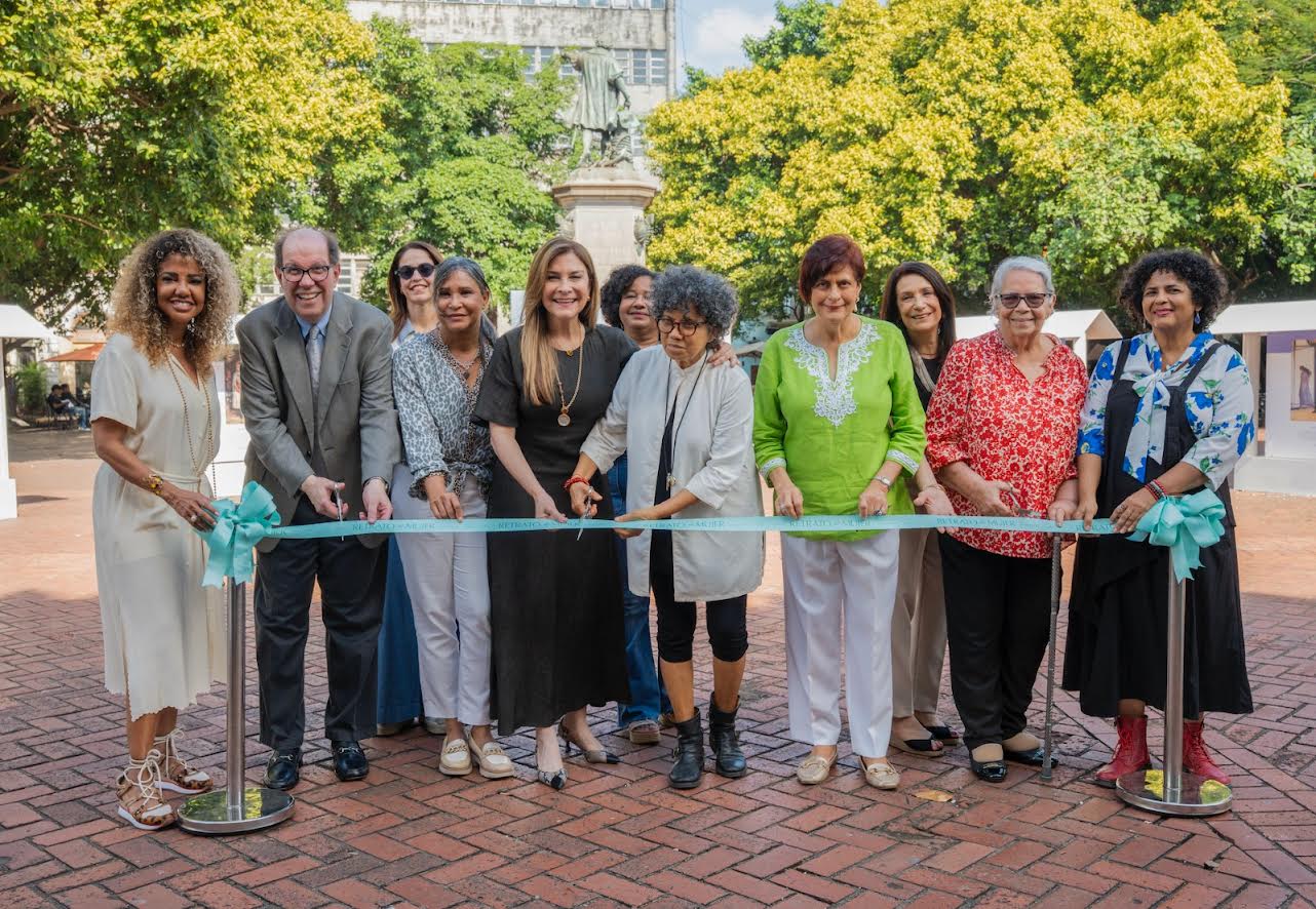 INICIA y Alcaldía del DN inauguran exhibición de “Retrato de Mujer” en el Parque Colón