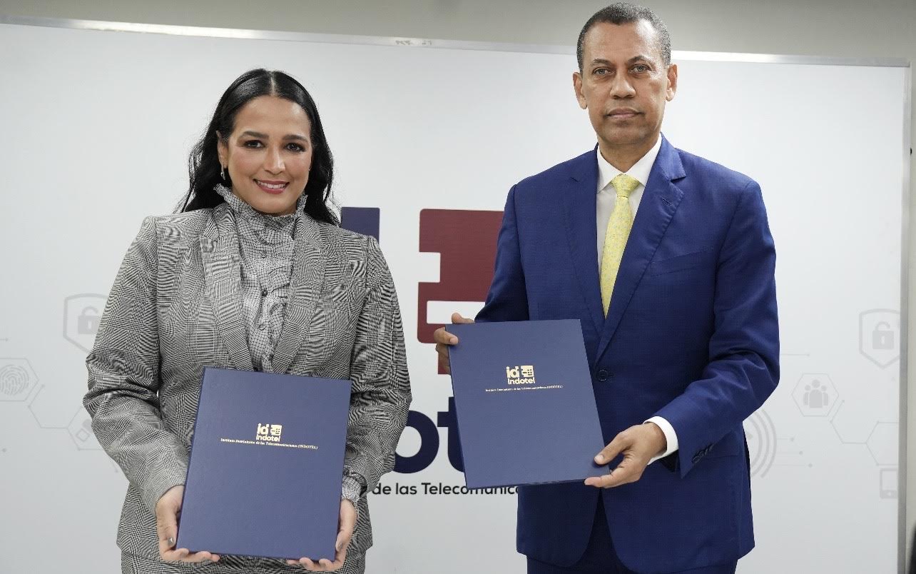 Indotel e INDEX firman acuerdo para fortalecer inclusión digital y educación financiera de la diáspora dominicana