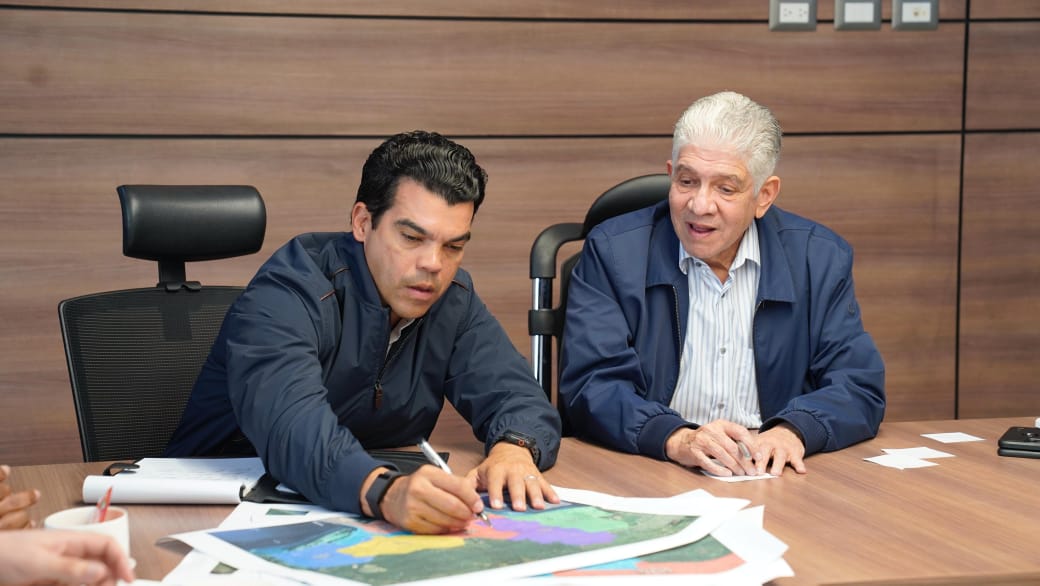 Obras Públicas e INAPA consolidan coordinación para optimizar el asfaltado y saneamiento