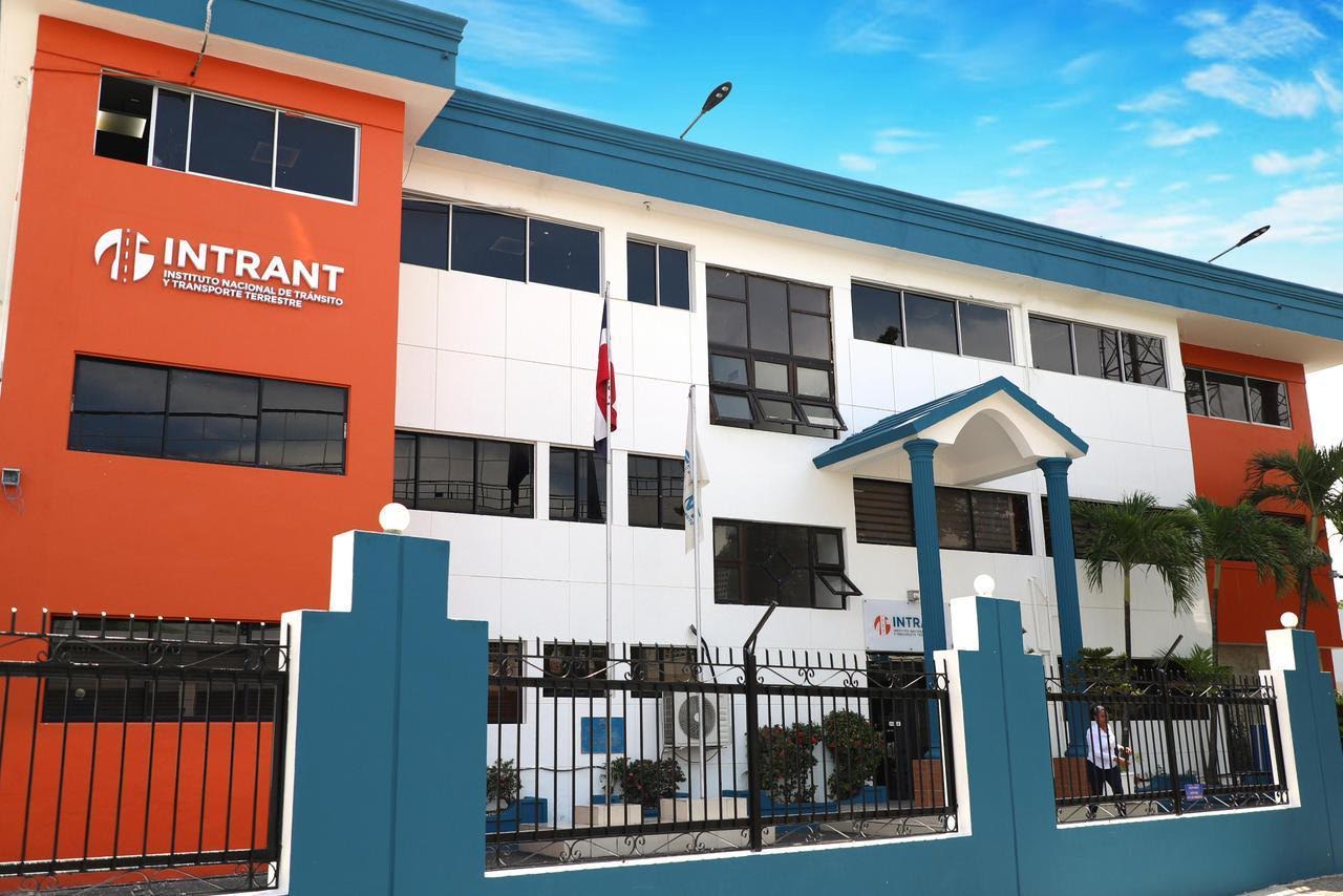 INTRANT restringe vehículos pesados durante Semana Santa 2026 para reforzar la seguridad vial