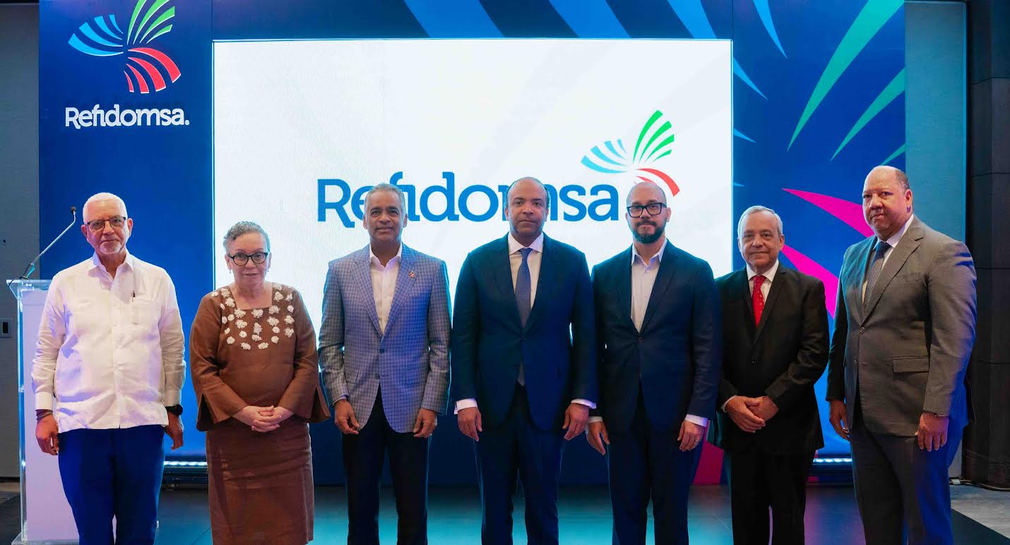 REFIDOMSA fortalece diálogo con clientes sobre mercado energético