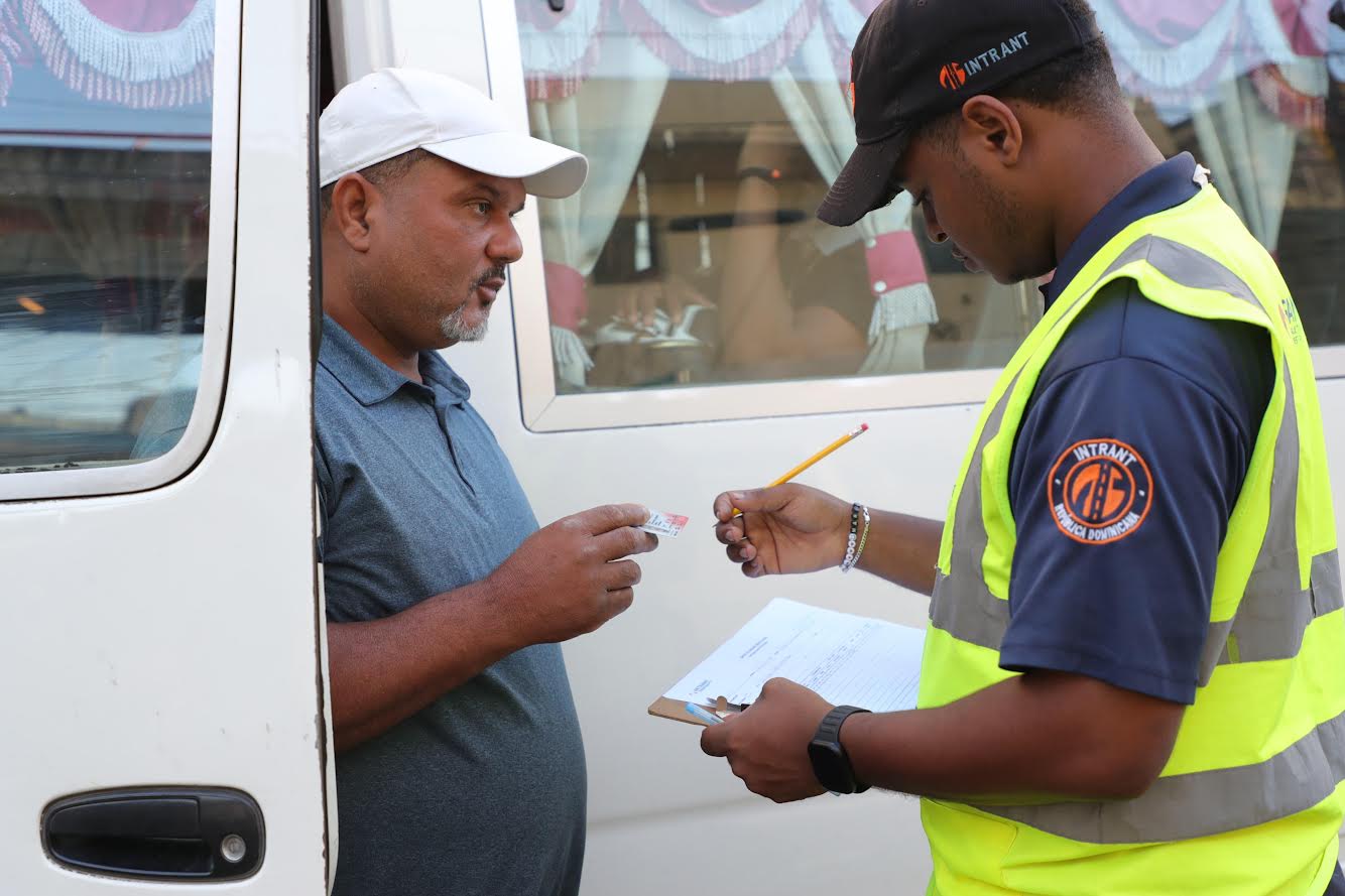 INTRANT detecta 3,900 fallas en inspecciones y evita accidentes en Semana Santa