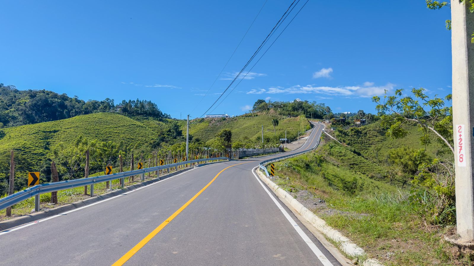 Agustín Burgos destaca carretera Tavera-Jarabacoa como símbolo de desarrollo y belleza natural»