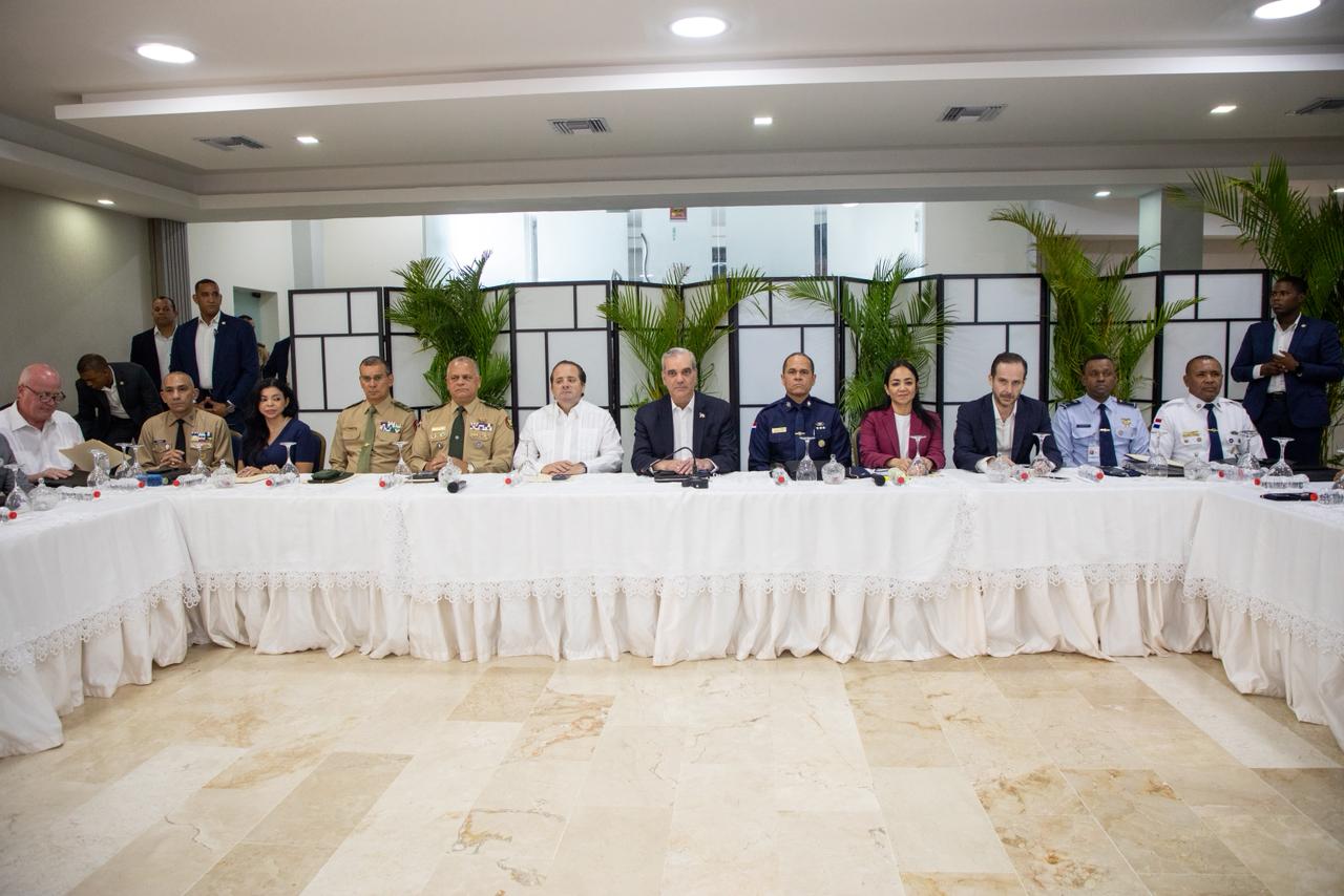 Abinader encabeza reunión de evaluación del Plan de Seguridad Ciudadana