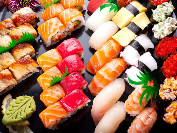 Hoy se conmemora el Día Internacional del Sushi, plato emblemático de la gastronomía mundial