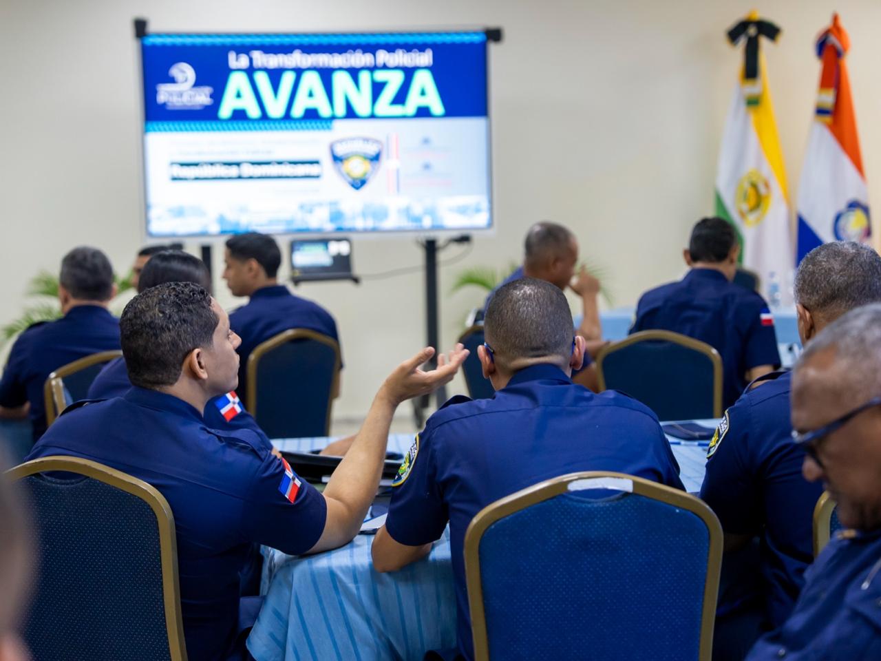 Policía Nacional fortalece capacidades de inspectores con seminario sobre régimen disciplinario
