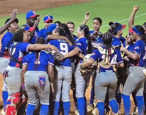 República Dominicana remonta ante México y se acerca a la final del softbol femenino