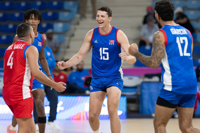Puerto Rico avanza a la final y asegura la plata en el voleibol masculino