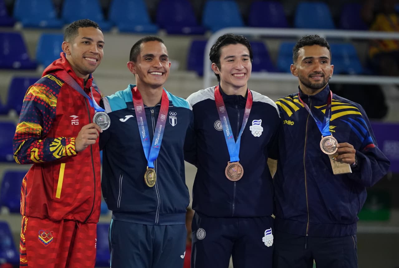 Pedropablo de la Rosa conquista el oro en los -60 kg del karate