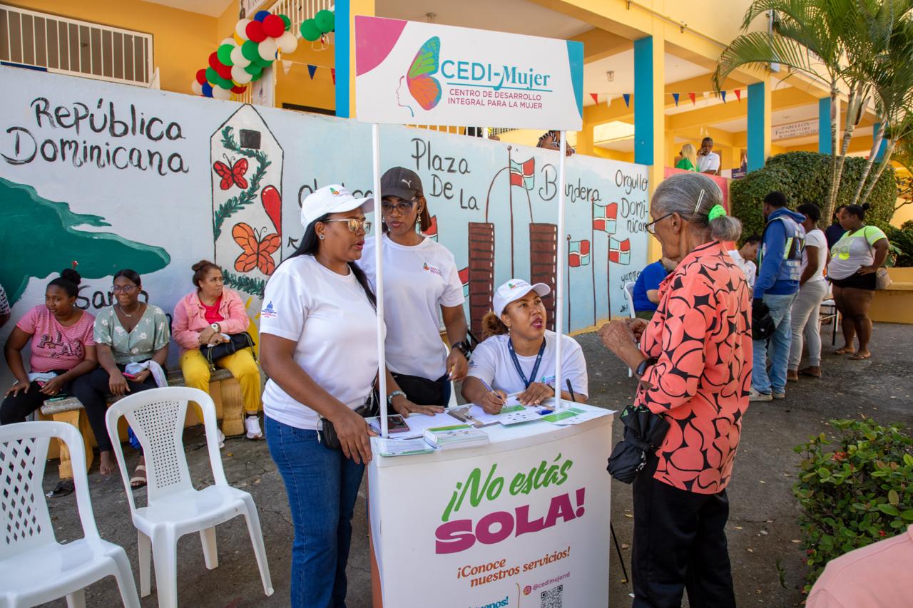 Gabinete de Política Social atiende a más de 700 familias en jornada de inclusión en Los Ríos