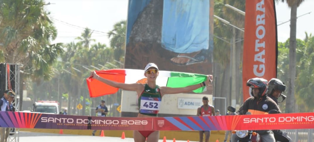 Alegna González conquista el oro en el medio maratón marcha para México