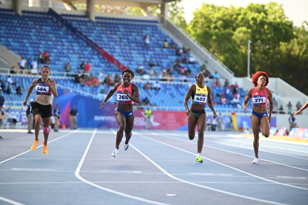 Liranyi Alonso conquista oro para República Dominicana en los 200 metros