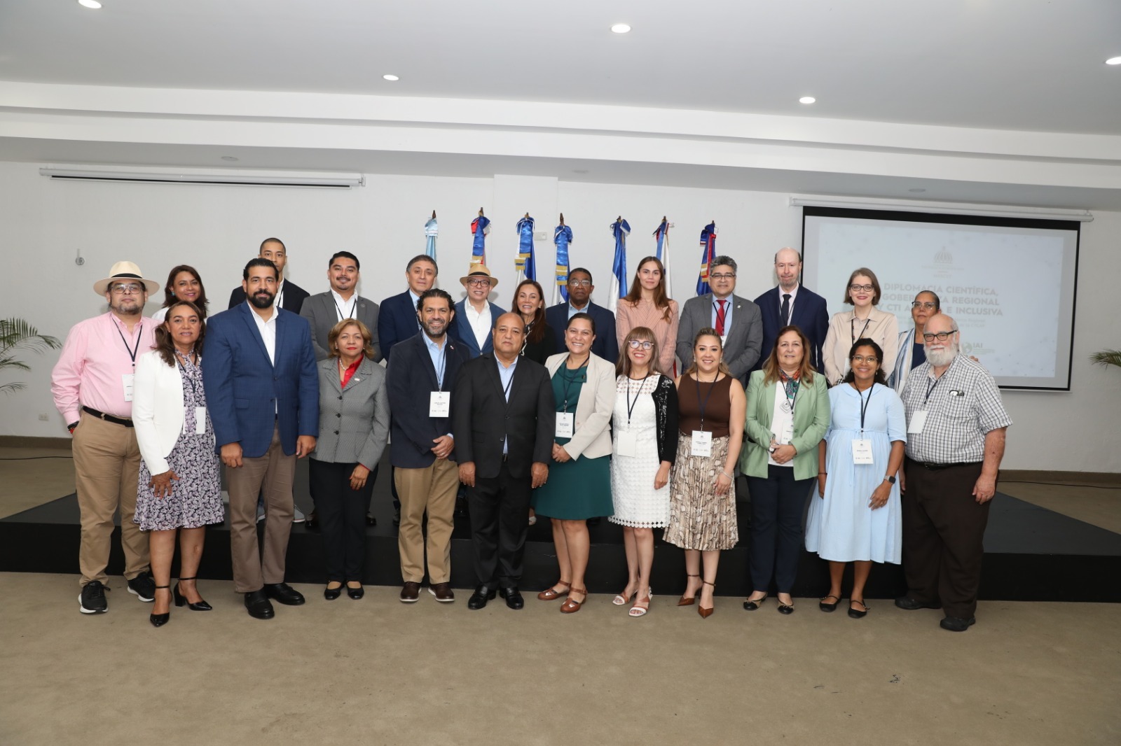 MESCyT impulsa estrategia regional de inteligencia artificial y cooperación científica