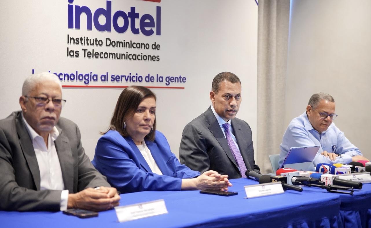 Indotel adjudica bloques de frecuencias a Viettel y Claro Dominicana en licitación internacional