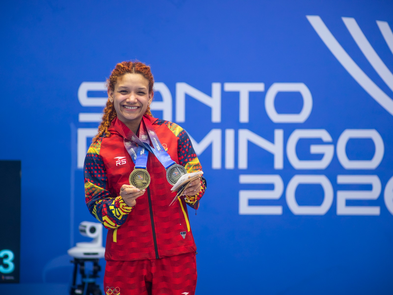 Patricia Mercado gana el oro en arranque de los 48 kg femeninos