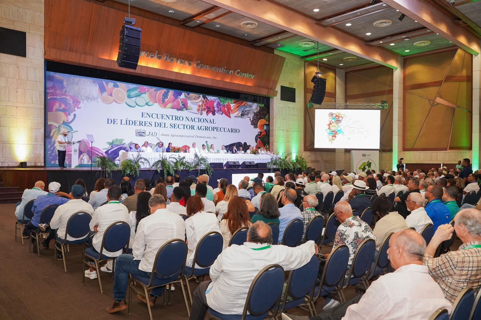 Agricultura destaca relevo generacional para transformar el sector agropecuario