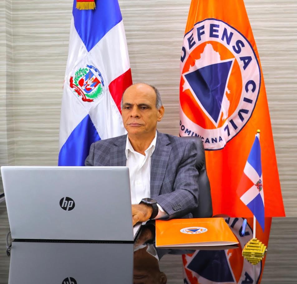 Director Defensa Civil felicita a voluntarios por labor durante Simulacro de Evacuación por Terremoto